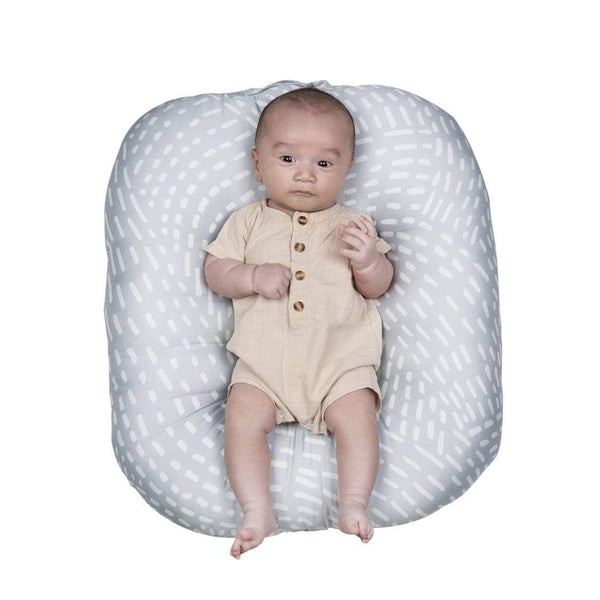 Cushii® - A lightweight, portable baby lounger